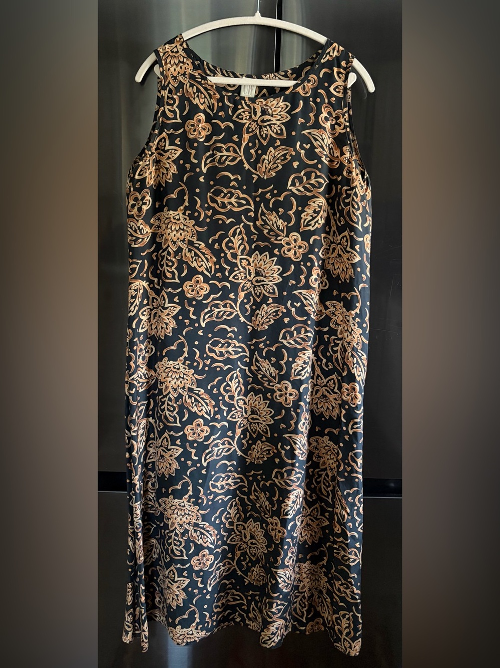 VNTG 80s/90s 100% Silk Black/Tan Woodblock Floral Maxi Luxe Resortwear EUC Sz M